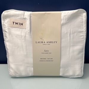 NWT Laura Ashley Satin Twin Sheet Set